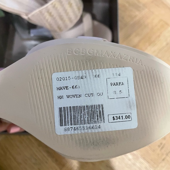 BCBG Wedge Heels - Picture 3 of 7